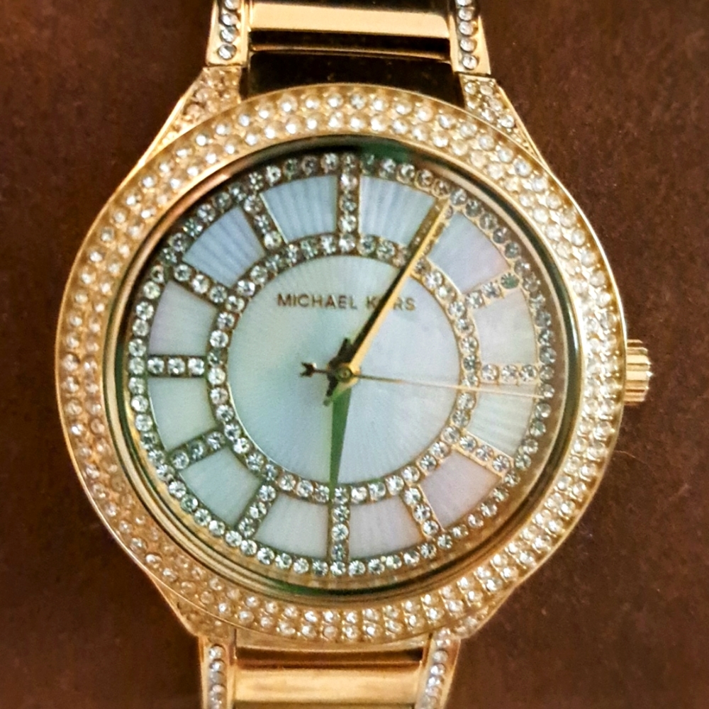 Michael Kors Watch - Picture 2 of 7